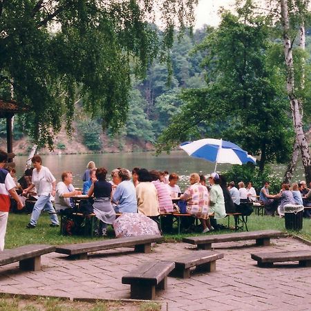 Hotel Restaurant Am Kriebsteinsee Exterior photo
